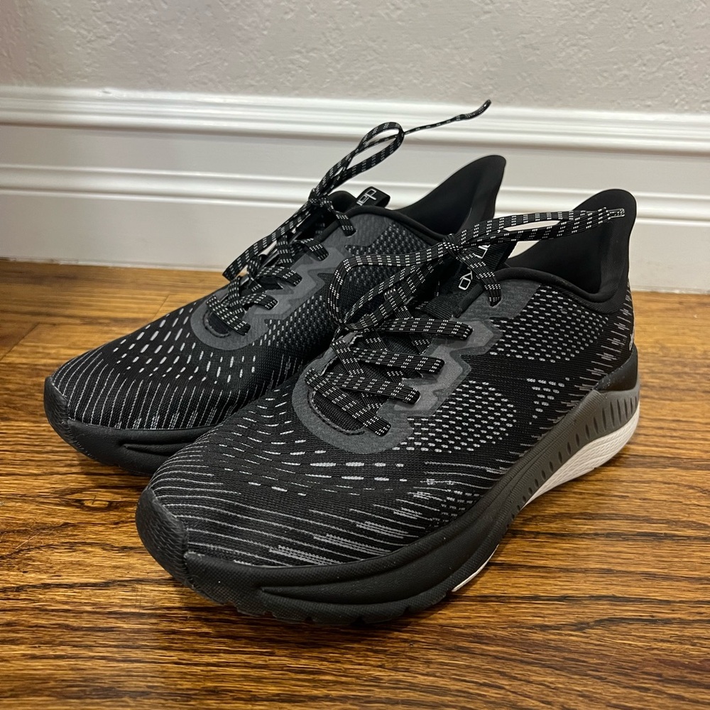 Dansko Women's Peony Sneakers in Black Mesh